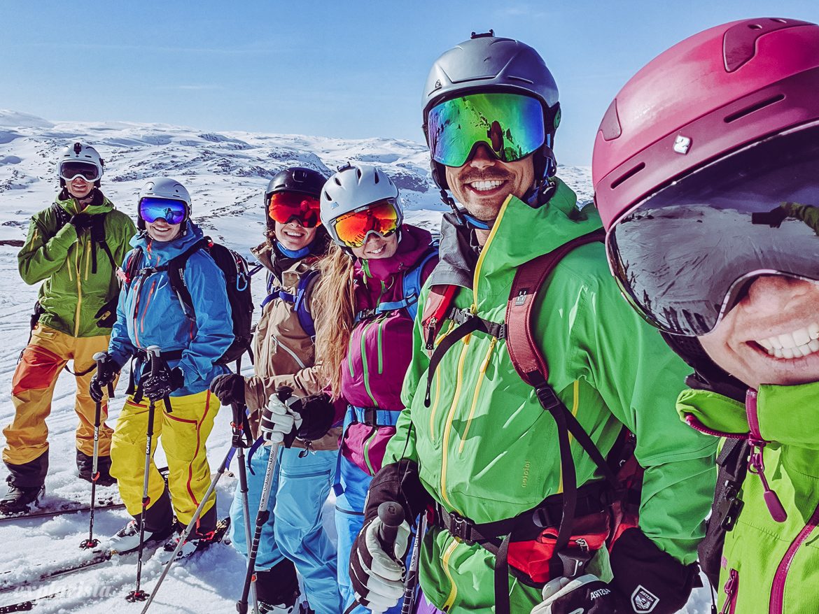 Explorista & vänner på topptur i Norge, skitouring