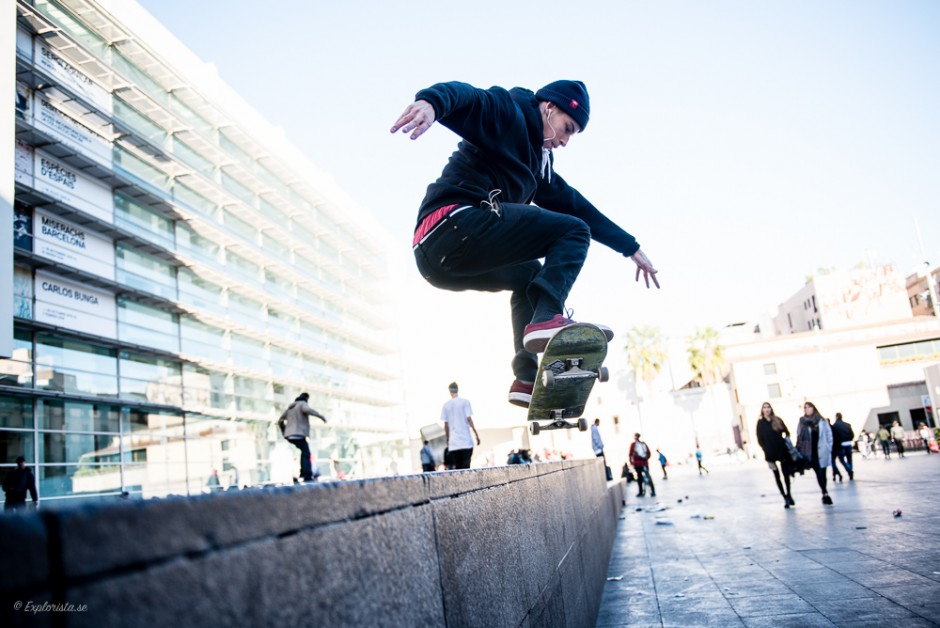 skateboardåkare hoppar